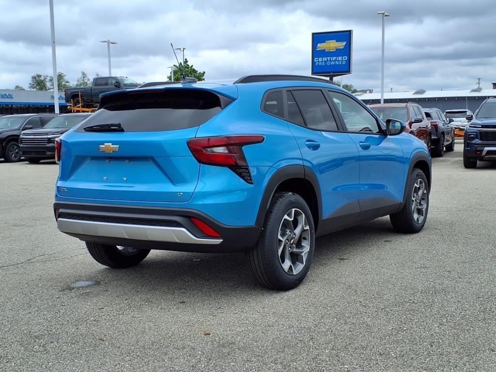 new 2025 Chevrolet Trax car, priced at $23,354