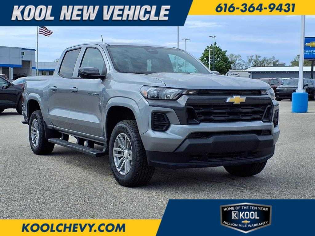 new 2025 Chevrolet Colorado car, priced at $42,535
