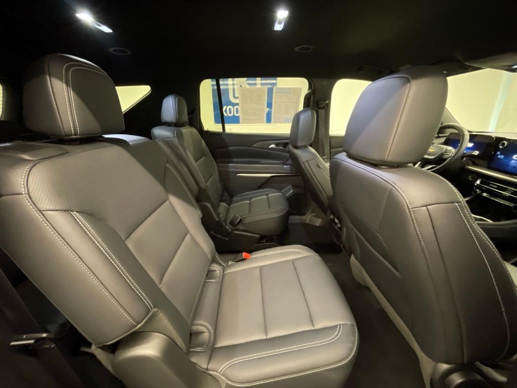 used 2025 Chevrolet Traverse car, priced at $41,000