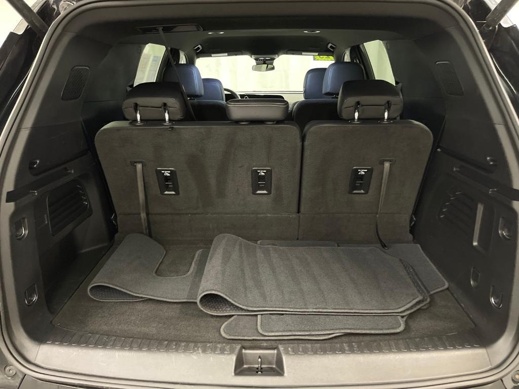 used 2025 Chevrolet Traverse car, priced at $41,000