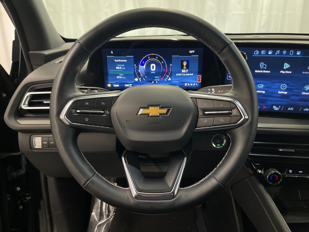 used 2025 Chevrolet Traverse car, priced at $41,000