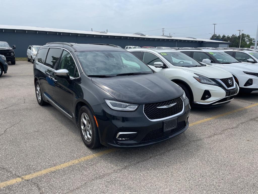 used 2023 Chrysler Pacifica car, priced at $29,000