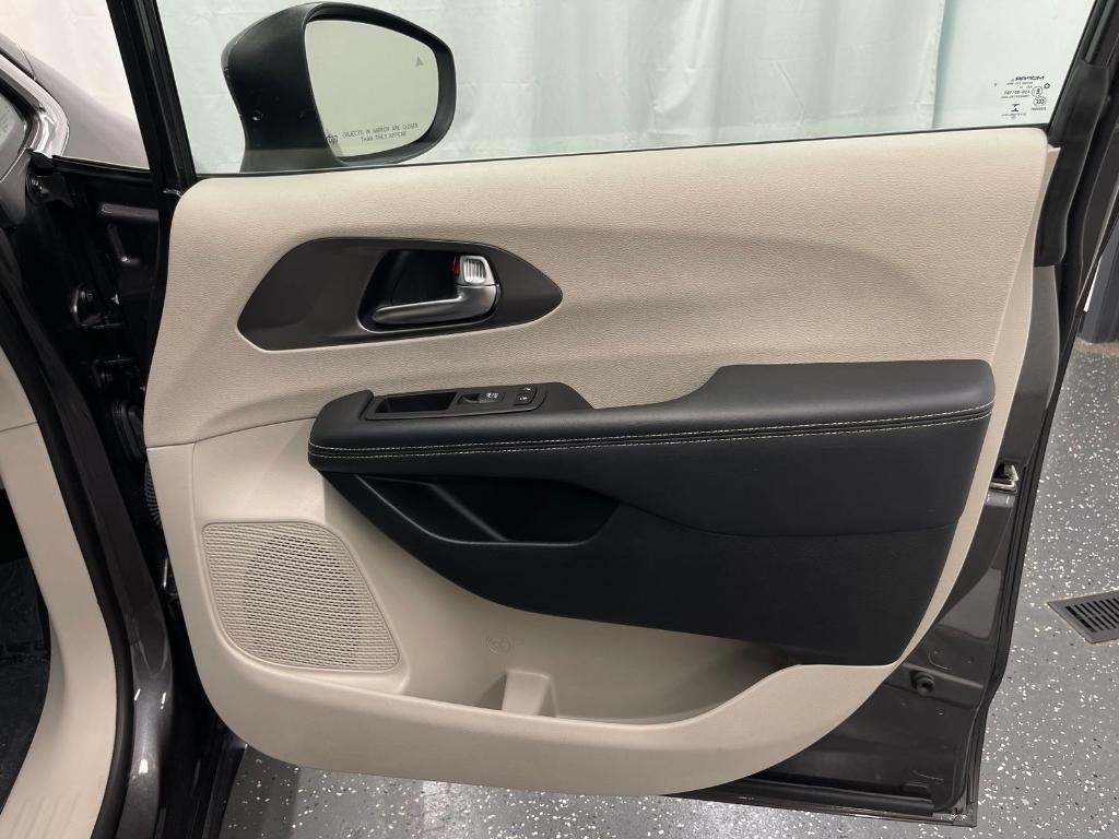 used 2023 Chrysler Pacifica car, priced at $25,000