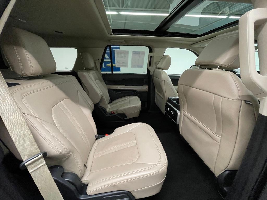 used 2024 Ford Expedition car, priced at $51,500