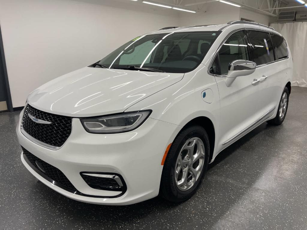 used 2021 Chrysler Pacifica Hybrid car, priced at $30,500