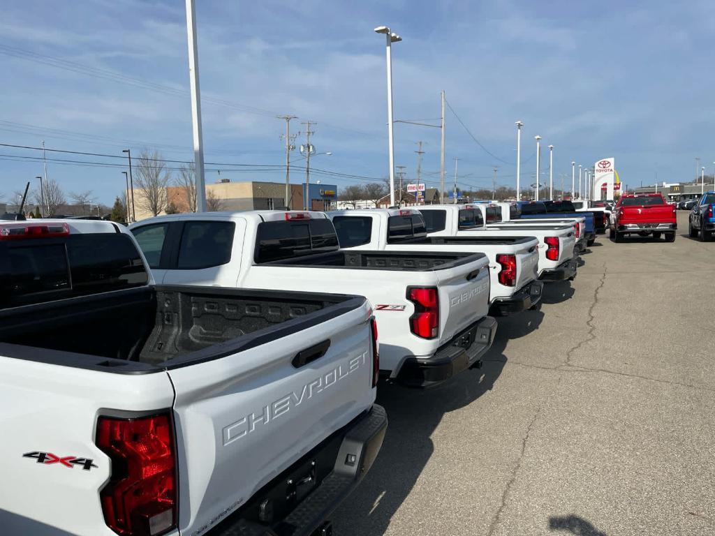new 2025 Chevrolet Colorado car, priced at $39,040