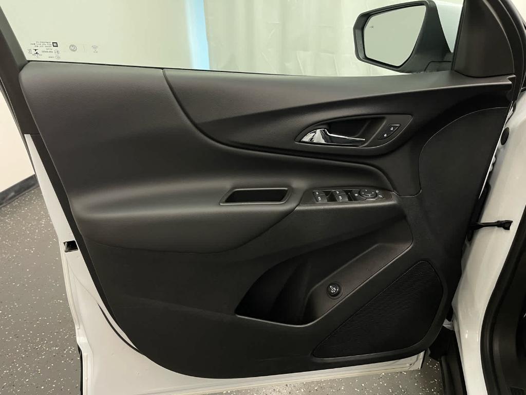 used 2022 Chevrolet Equinox car, priced at $23,500