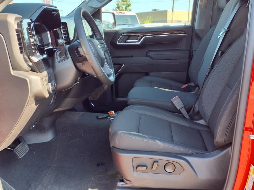 new 2025 Chevrolet Silverado 1500 car, priced at $43,961