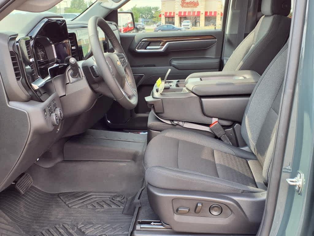 new 2025 Chevrolet Silverado 1500 car, priced at $51,836