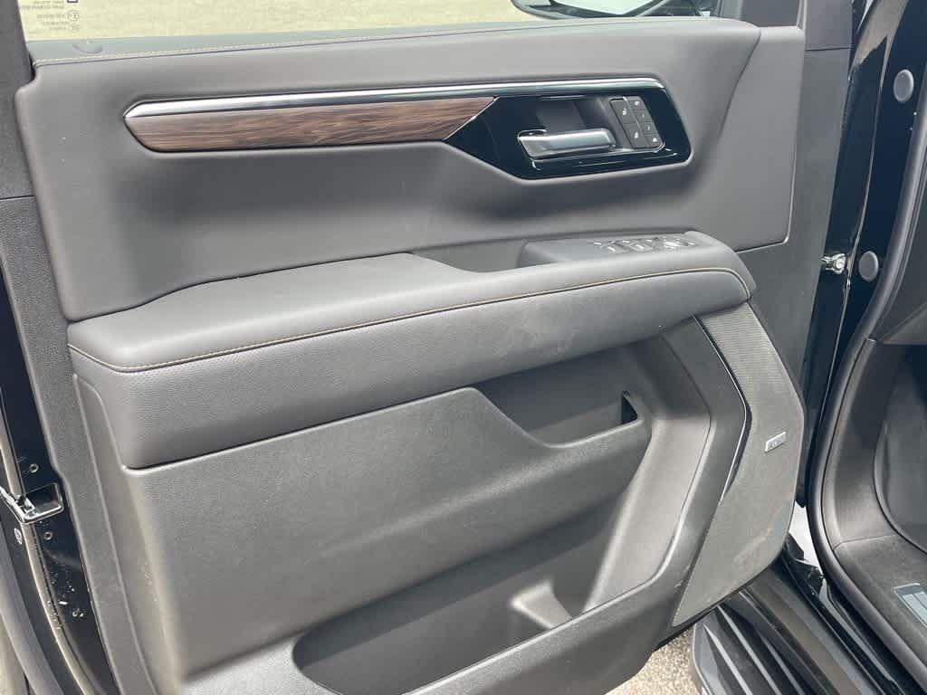 new 2025 Chevrolet Tahoe car, priced at $84,680