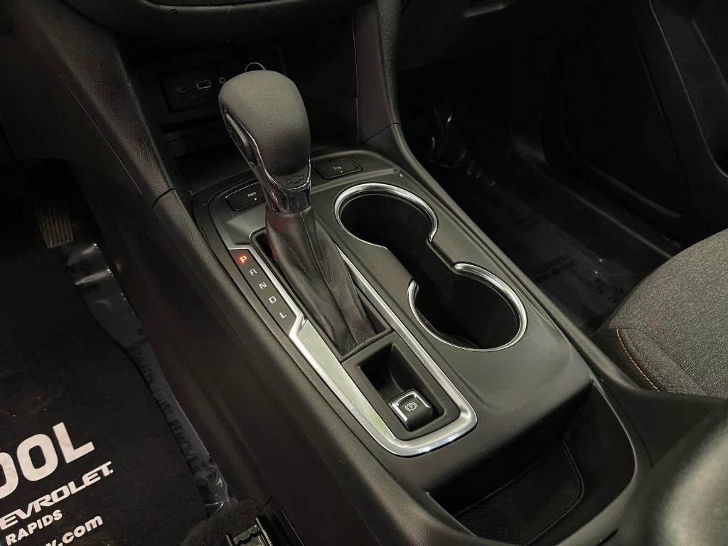 used 2024 Chevrolet Equinox car, priced at $26,500