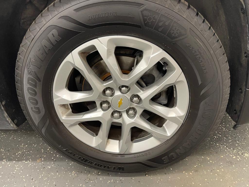 used 2023 Chevrolet Traverse car, priced at $27,500