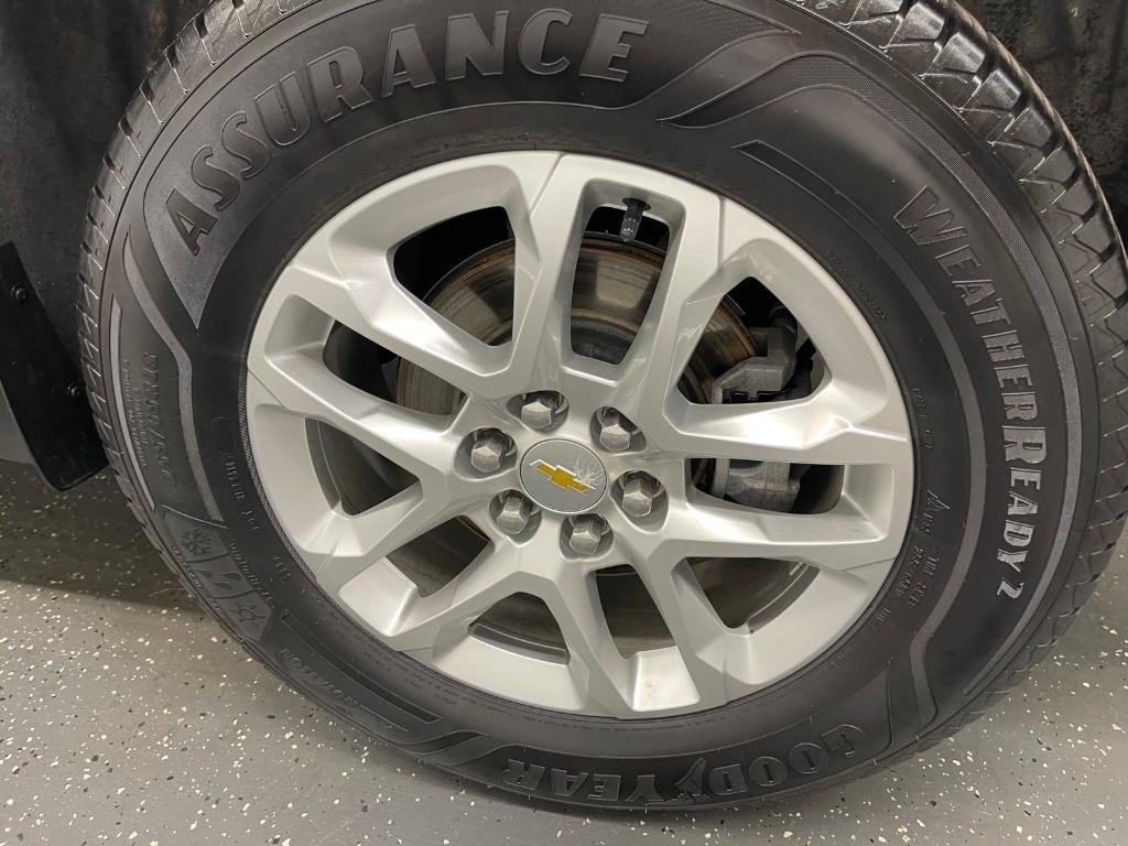 used 2023 Chevrolet Traverse car, priced at $27,500
