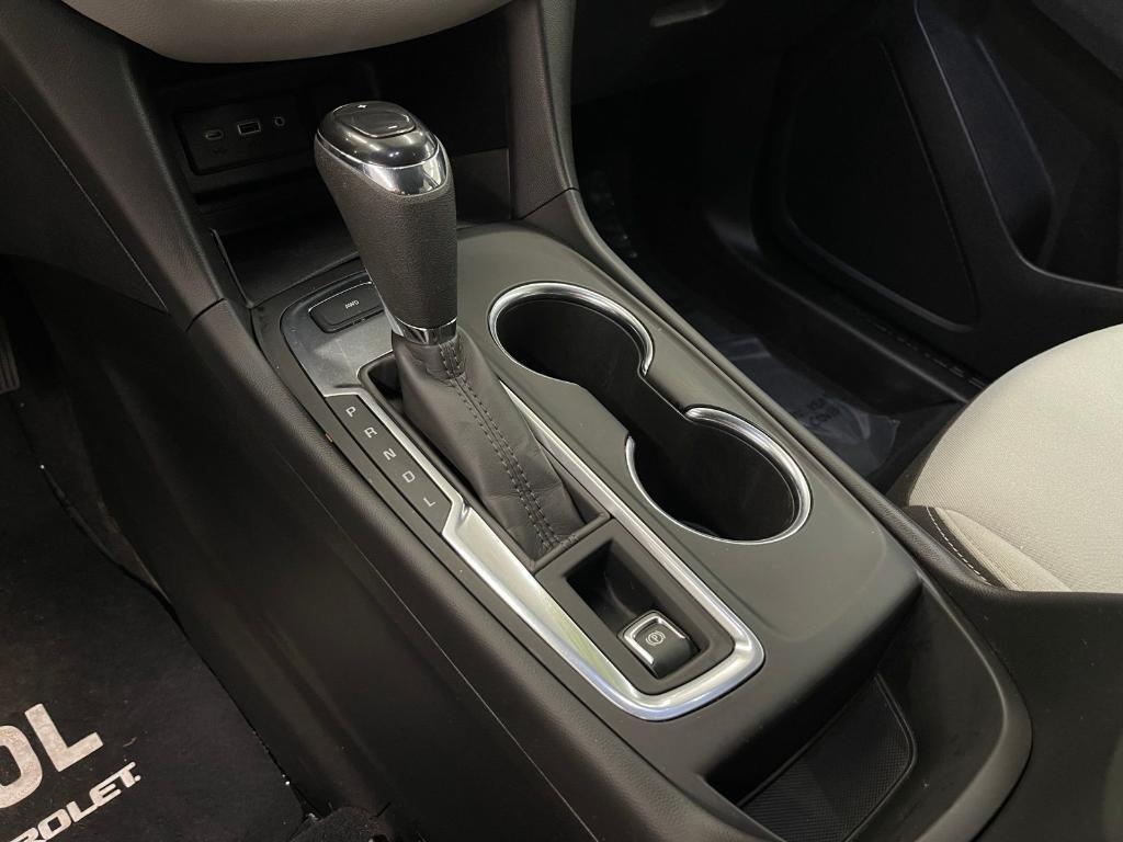 used 2021 Chevrolet Equinox car, priced at $17,000