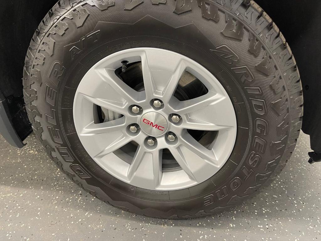 used 2023 GMC Sierra 1500 car, priced at $40,000