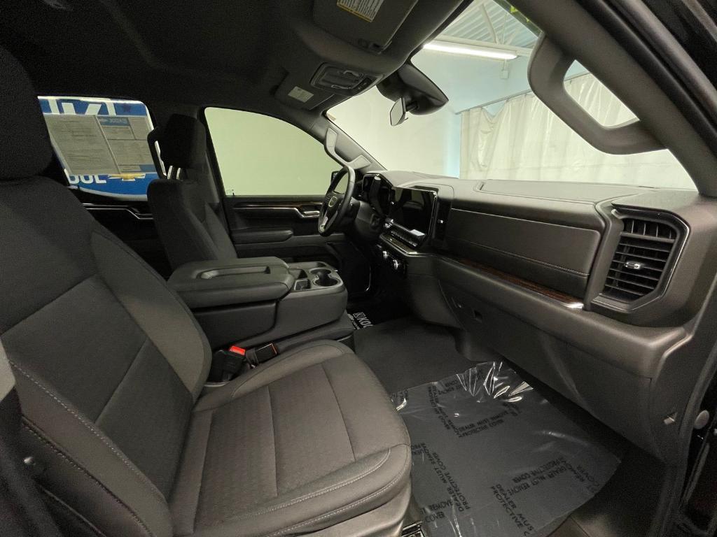 used 2023 GMC Sierra 1500 car, priced at $40,000