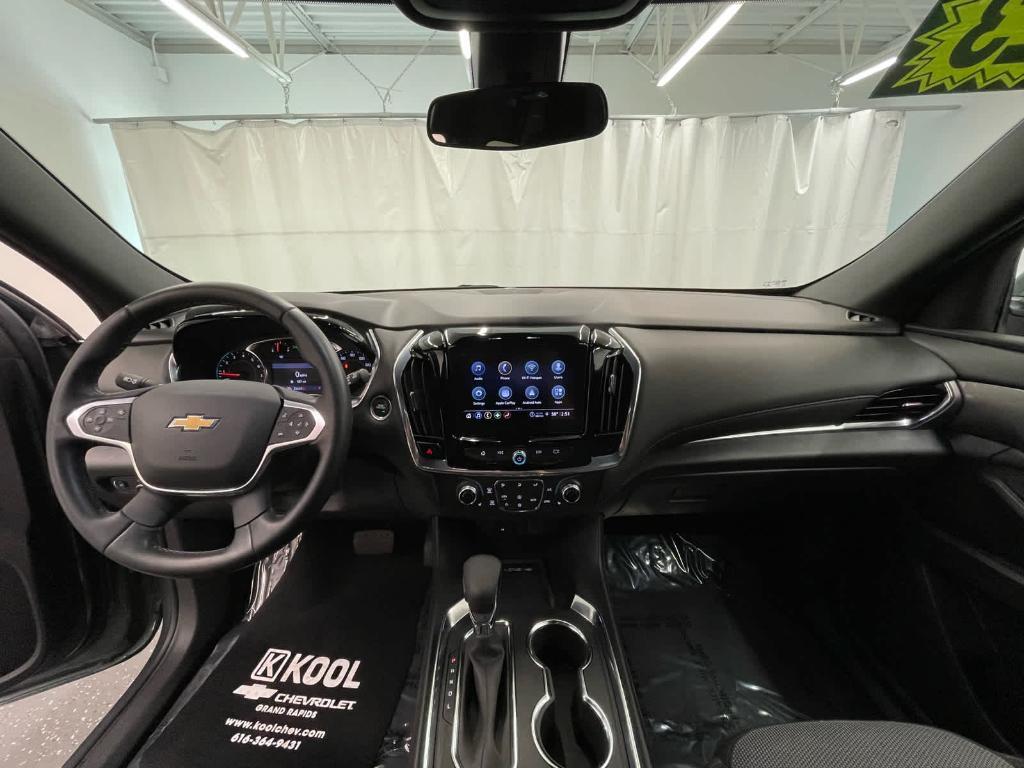 used 2023 Chevrolet Traverse car, priced at $29,500