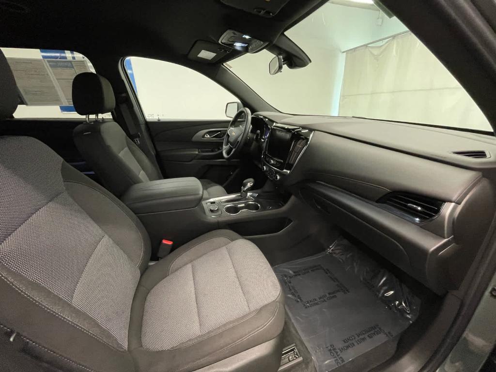 used 2023 Chevrolet Traverse car, priced at $29,500