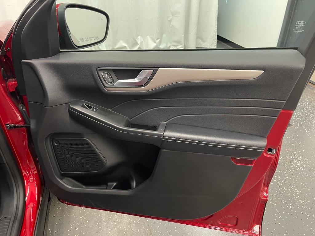 used 2021 Ford Escape car, priced at $21,500