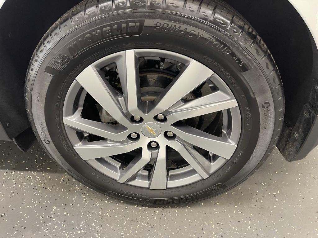 used 2022 Chevrolet Equinox car, priced at $21,000