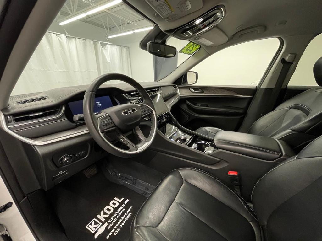 used 2023 Jeep Grand Cherokee car, priced at $27,000