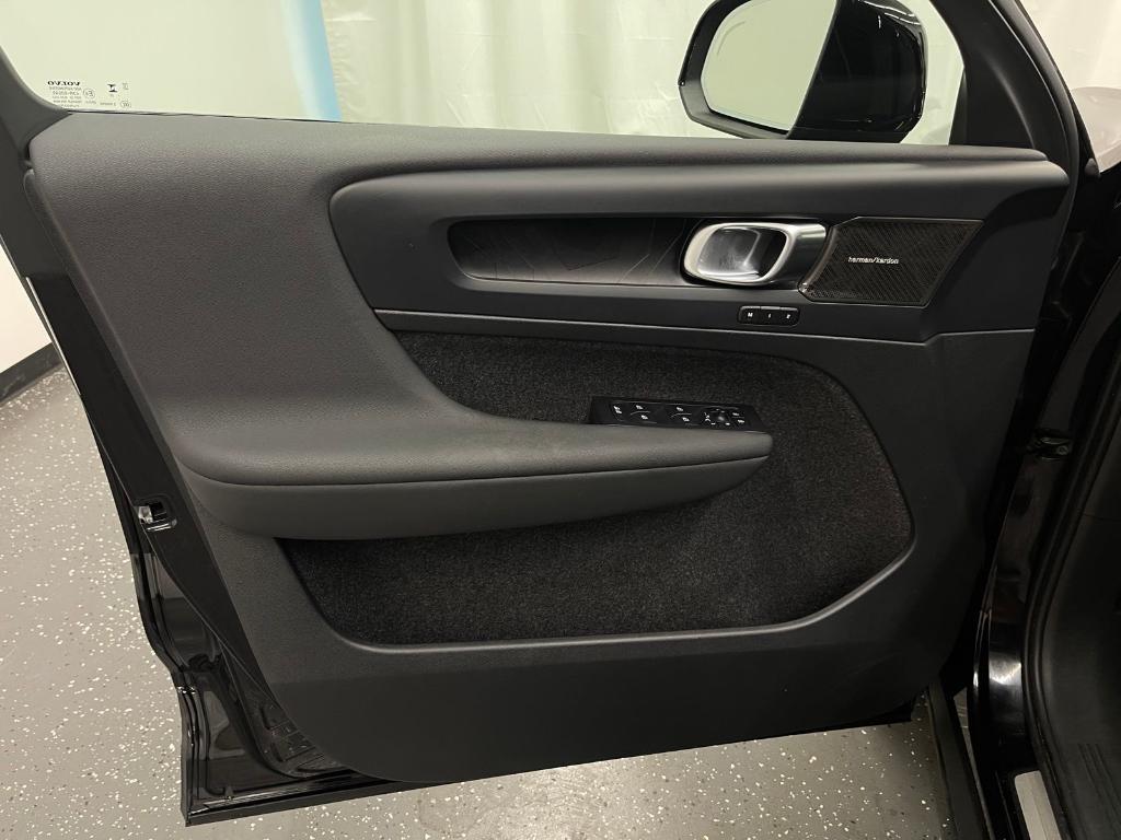 used 2024 Volvo XC40 Recharge Pure Electric car, priced at $40,500