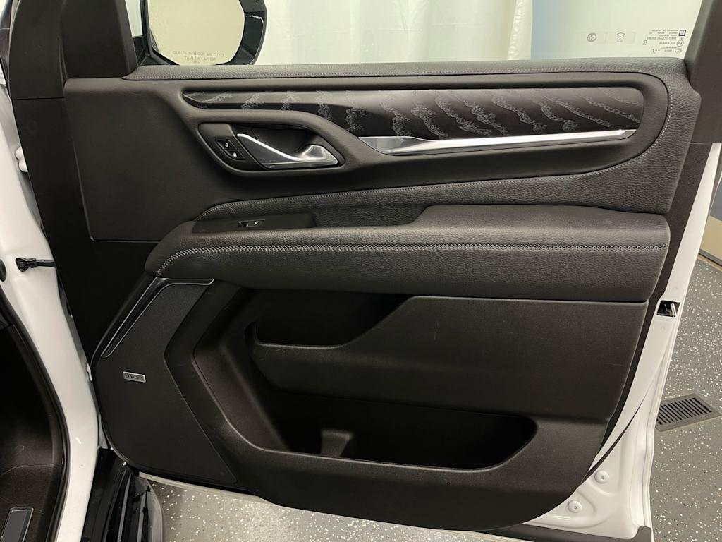 used 2023 GMC Yukon XL car, priced at $63,000