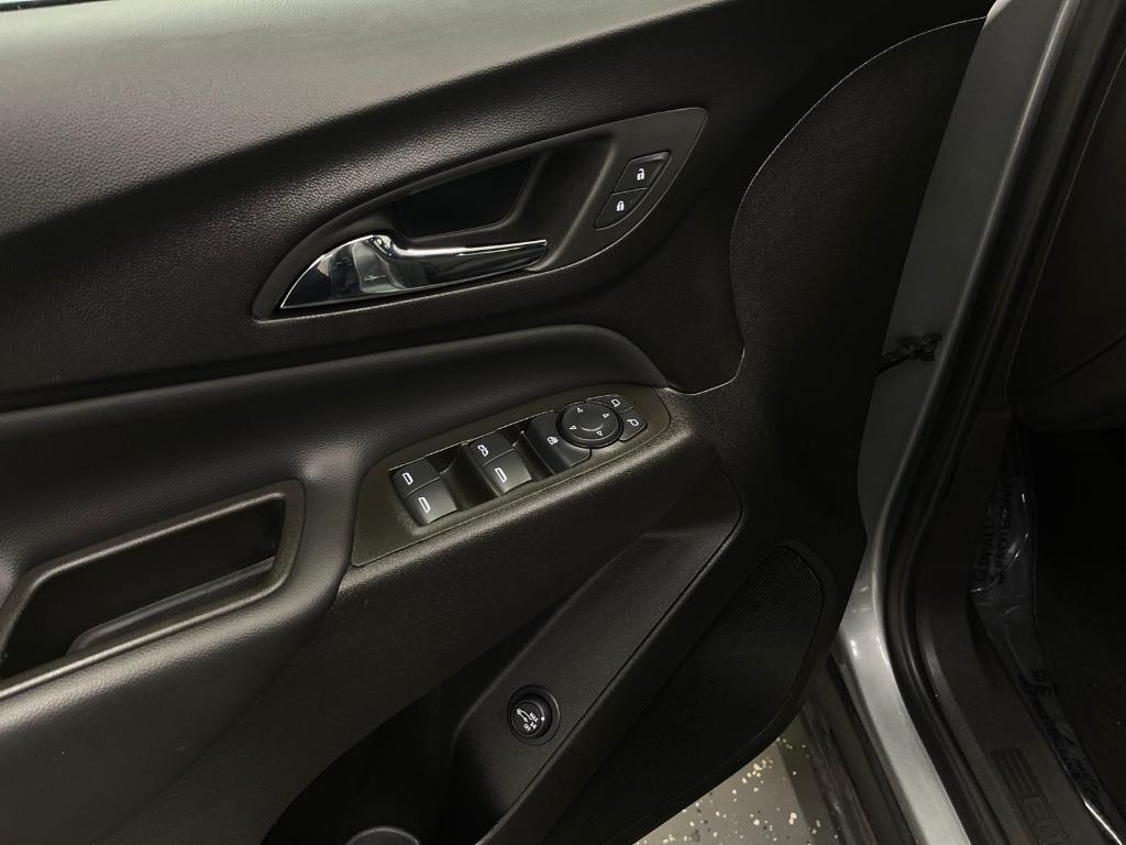 used 2024 Chevrolet Equinox car, priced at $25,500