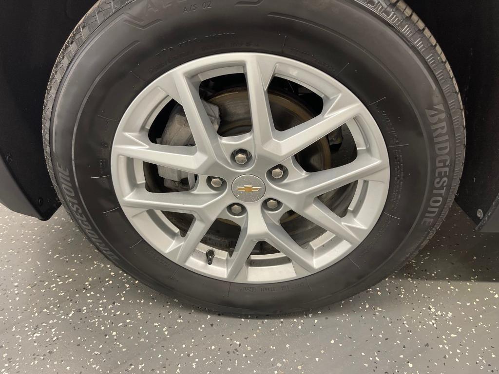 used 2024 Chevrolet Equinox car, priced at $25,500