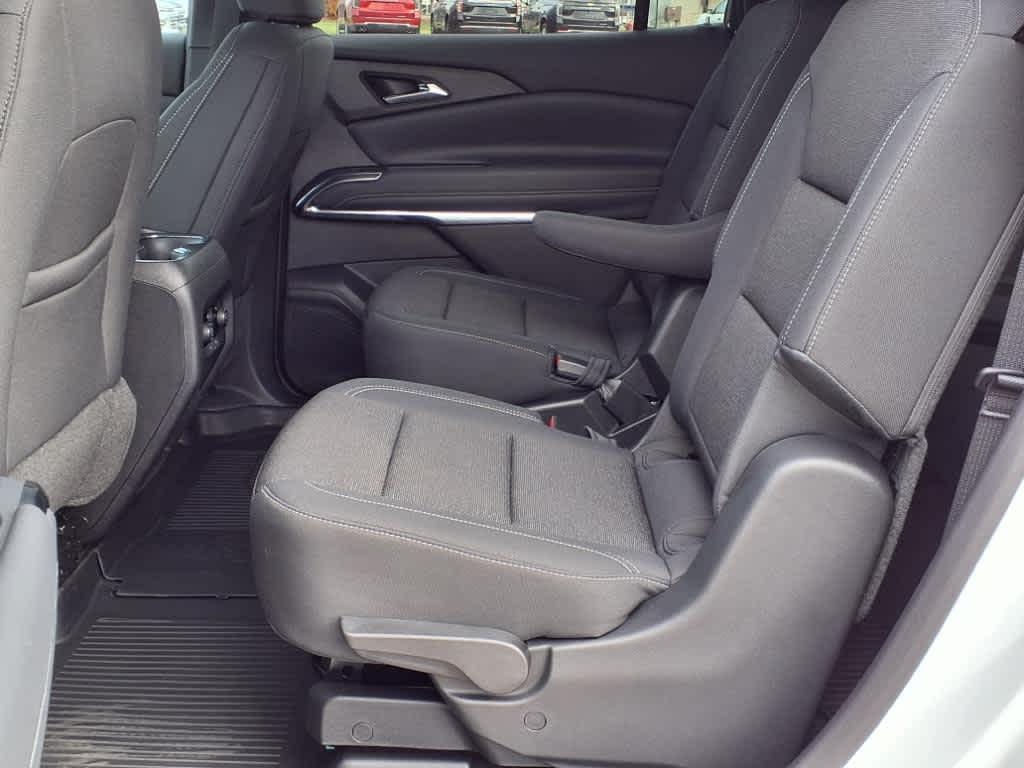 new 2025 Chevrolet Traverse car, priced at $43,898
