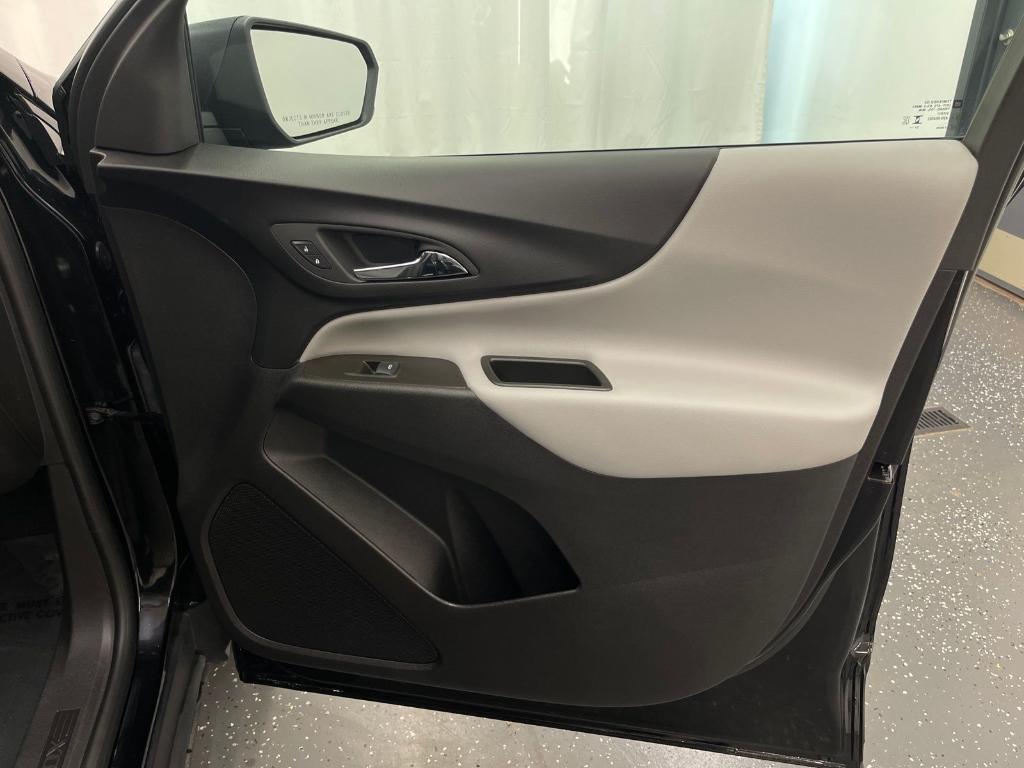 used 2024 Chevrolet Equinox car, priced at $23,000