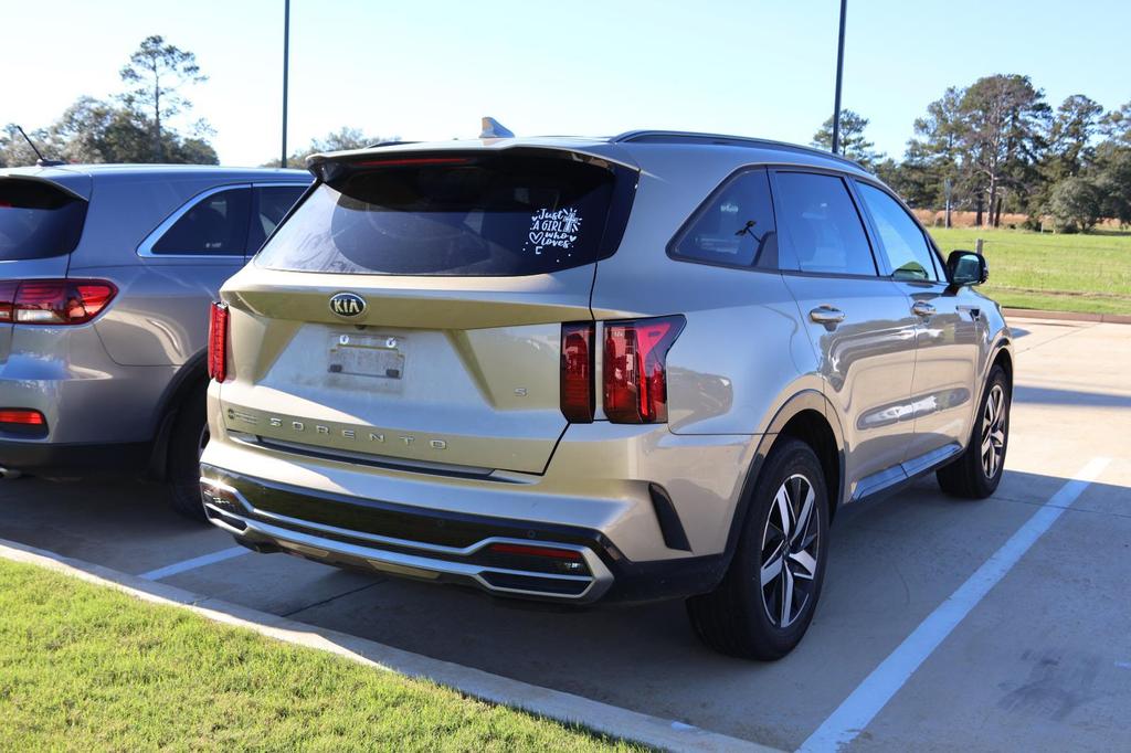 used 2021 Kia Sorento car, priced at $21,696