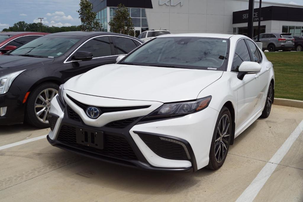 used 2024 Toyota Camry Hybrid car, priced at $32,931