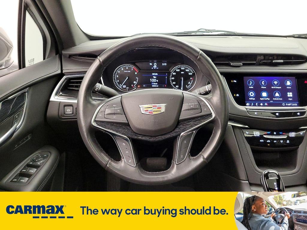 used 2020 Cadillac XT5 car, priced at $27,998