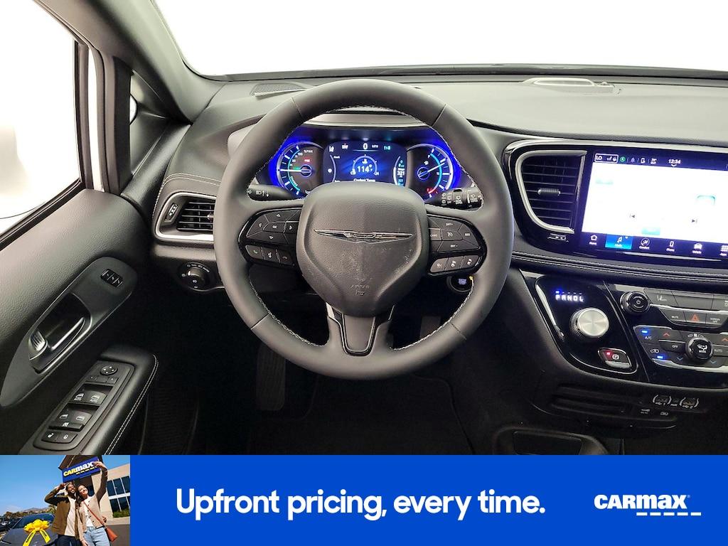 used 2022 Chrysler Pacifica Hybrid car, priced at $26,998