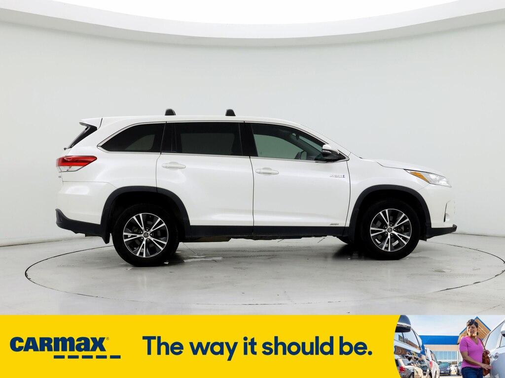 used 2019 Toyota Highlander Hybrid car, priced at $29,998