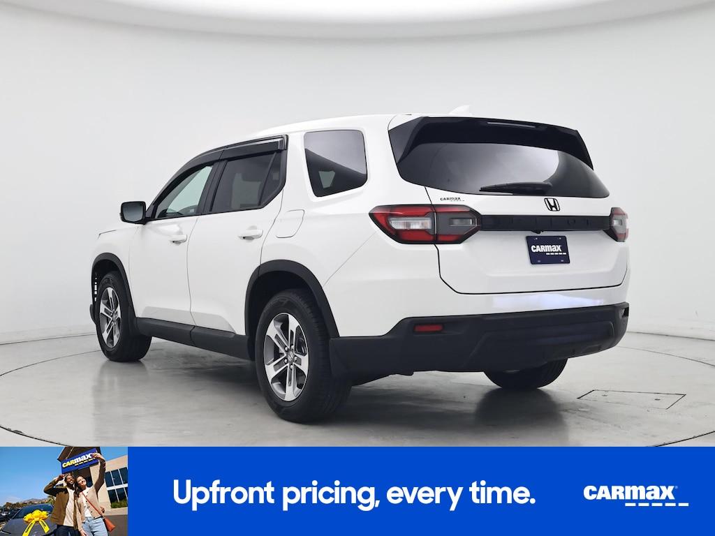 used 2025 Honda Pilot car, priced at $44,998