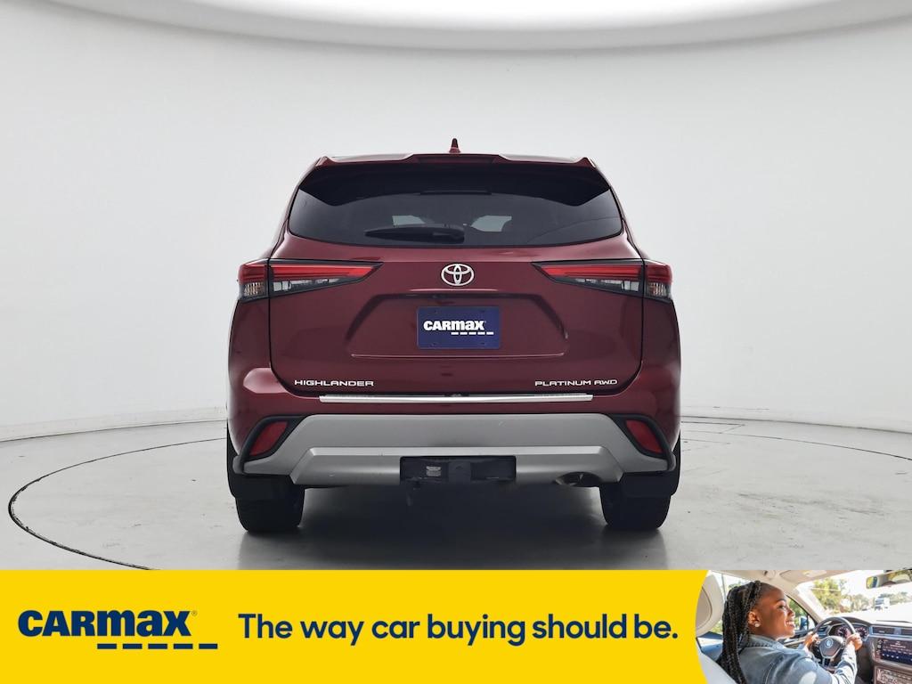used 2021 Toyota Highlander car, priced at $39,998