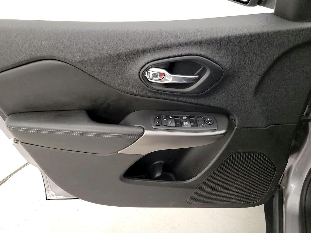 used 2019 Jeep Cherokee car, priced at $18,998