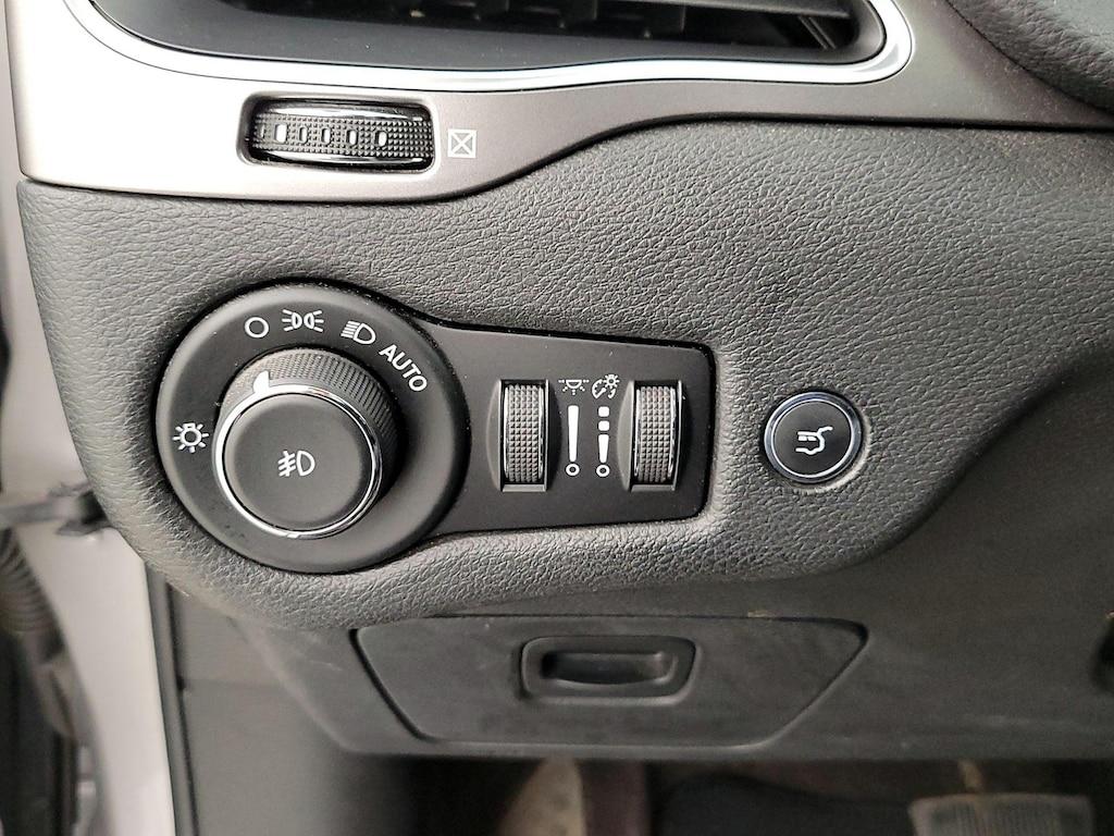 used 2019 Jeep Cherokee car, priced at $18,998