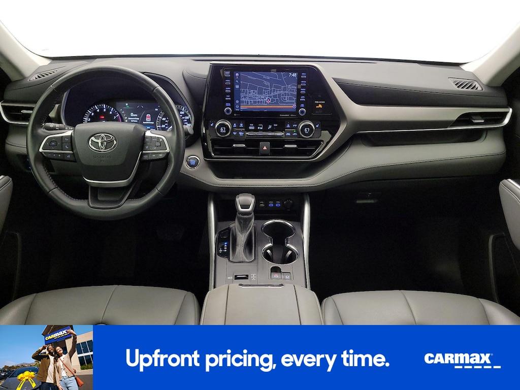 used 2022 Toyota Highlander car, priced at $36,998