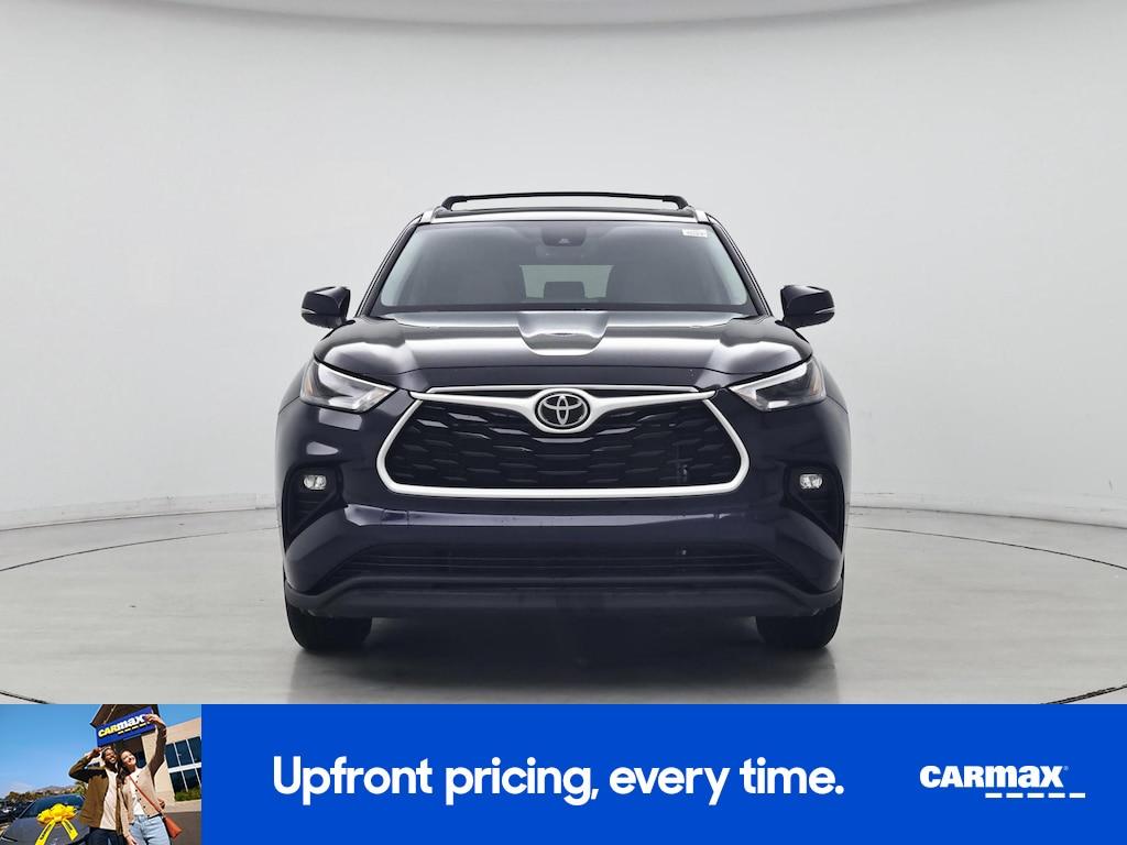 used 2022 Toyota Highlander car, priced at $36,998
