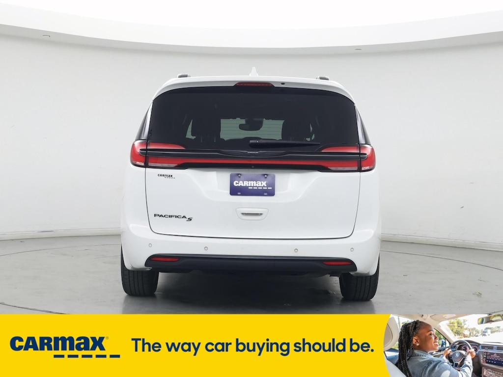 used 2021 Chrysler Pacifica car, priced at $26,998