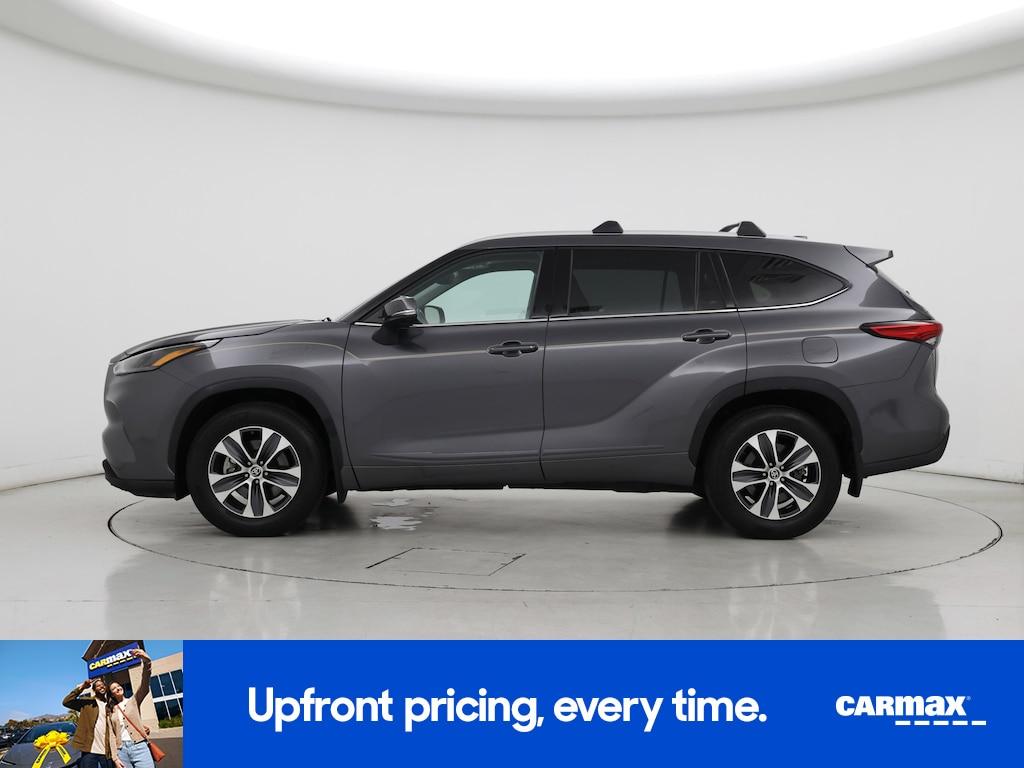 used 2022 Toyota Highlander car, priced at $41,998