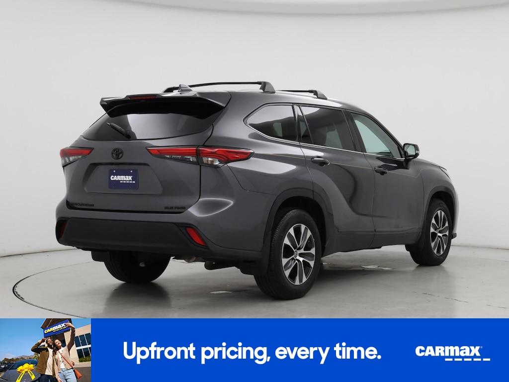 used 2022 Toyota Highlander car, priced at $41,998