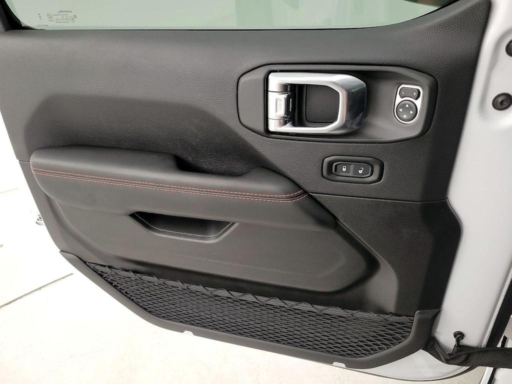 used 2025 Jeep Gladiator car, priced at $47,998