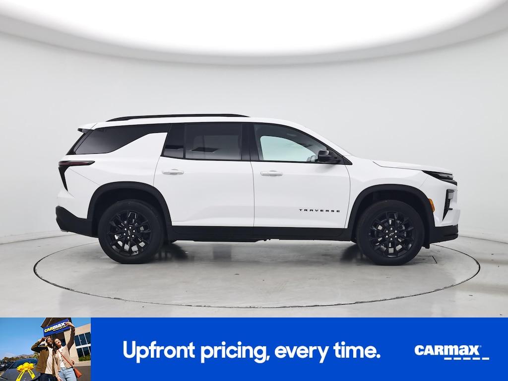 used 2024 Chevrolet Traverse car, priced at $44,998