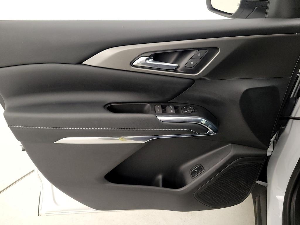 used 2024 Chevrolet Traverse car, priced at $44,998