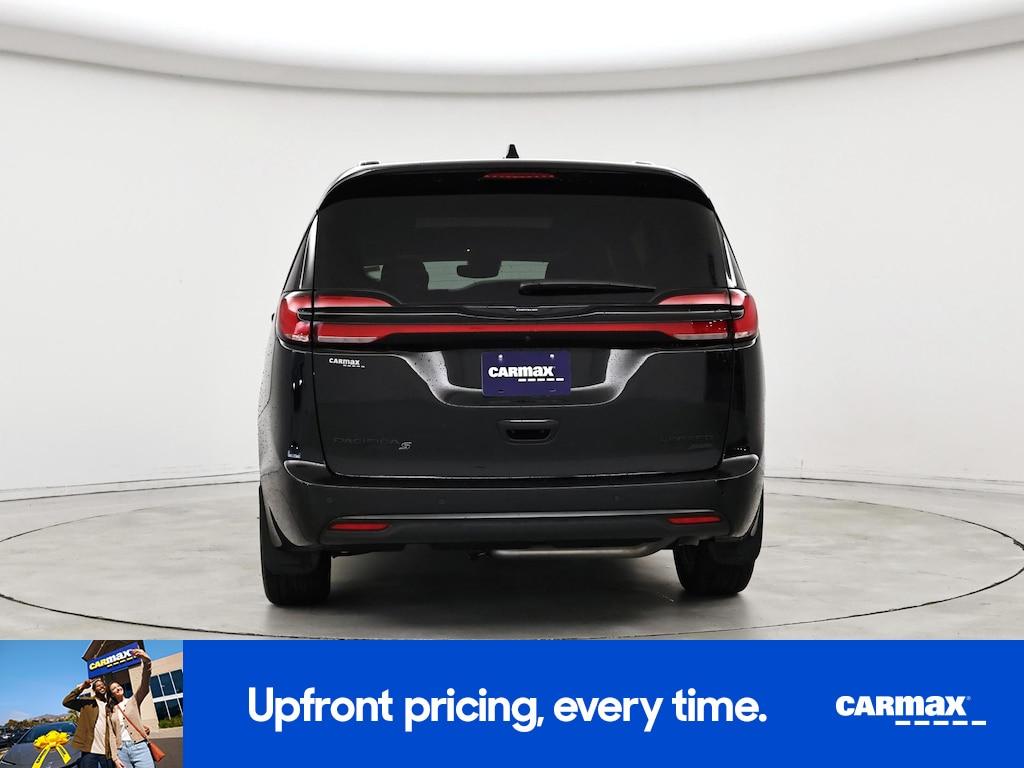 used 2022 Chrysler Pacifica car, priced at $40,998