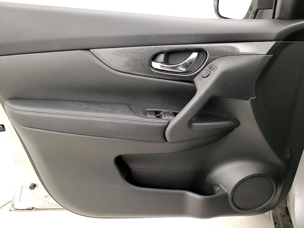used 2016 Nissan Rogue car, priced at $17,998